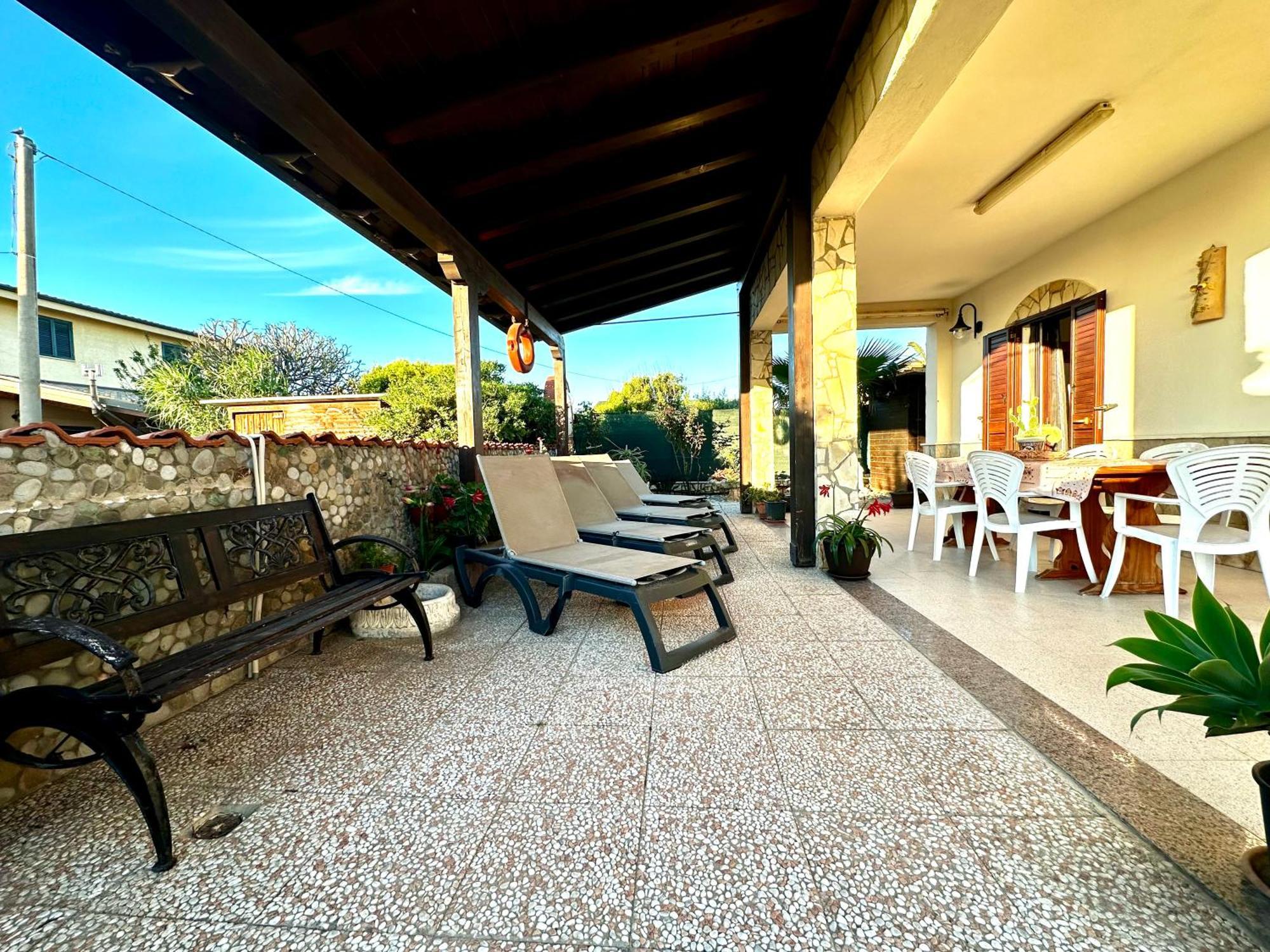 Апартаменти Casa Del Sole Кампофеліче-ді-Роччелла Екстер'єр фото