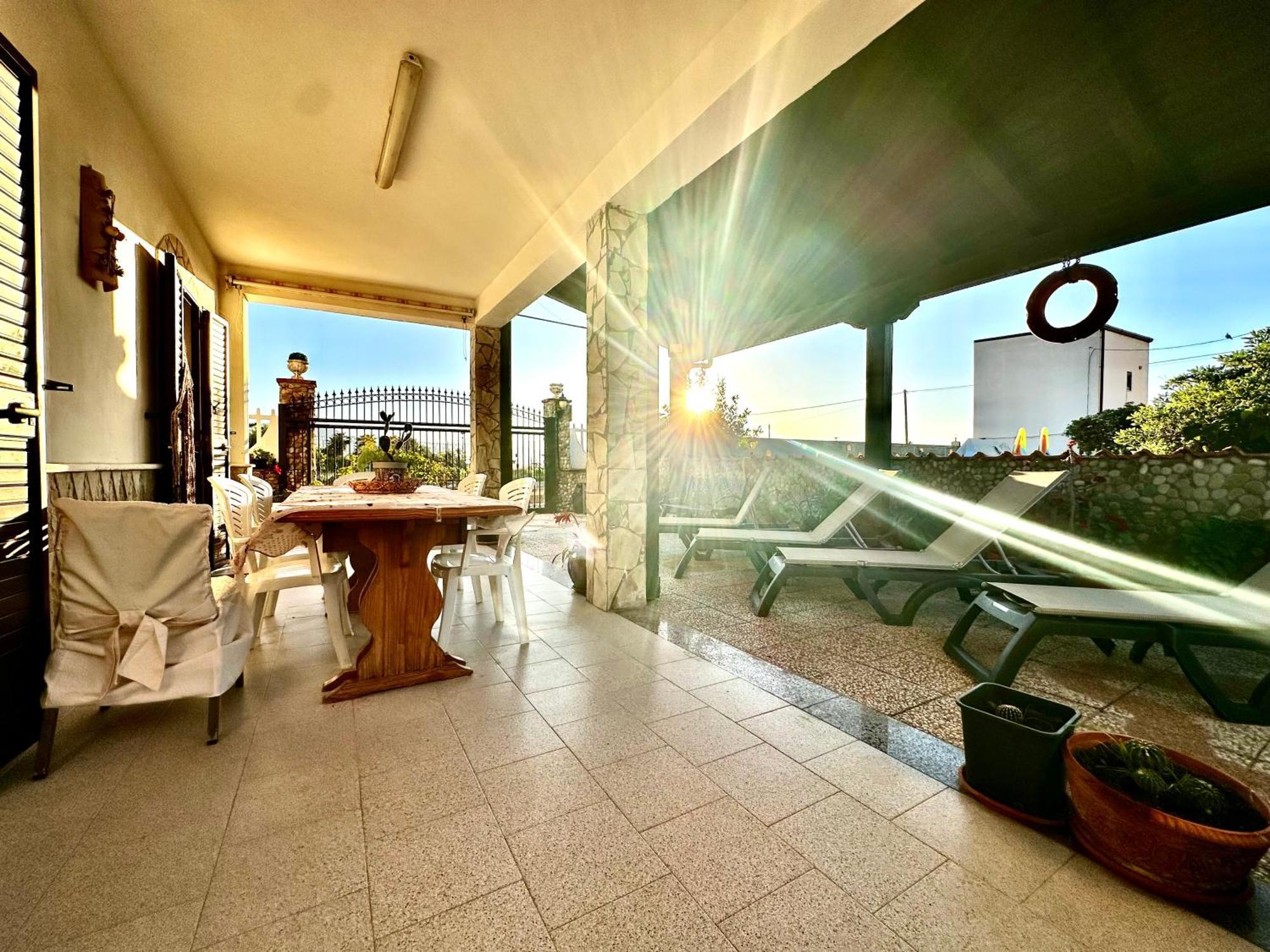 Апартаменти Casa Del Sole Кампофеліче-ді-Роччелла Екстер'єр фото