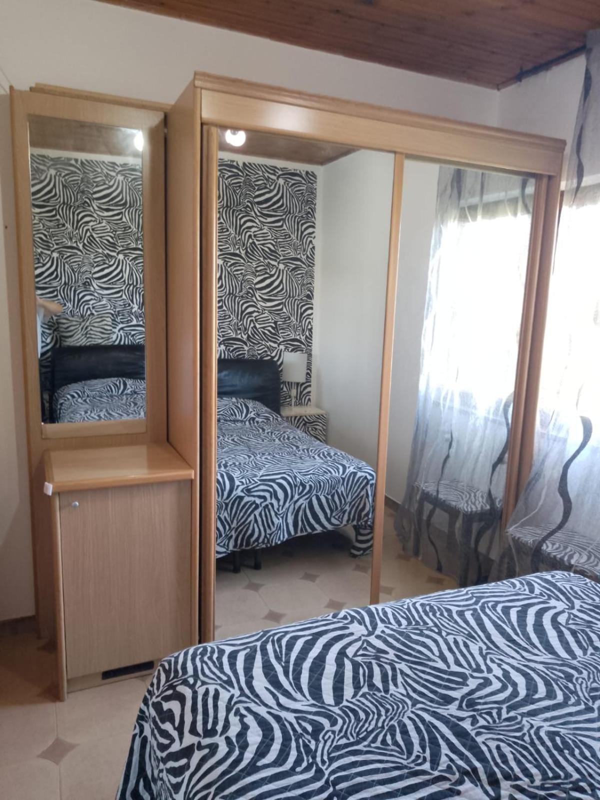 Апартаменти Casa Del Sole Кампофеліче-ді-Роччелла Екстер'єр фото